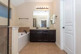 9158 Sunlight Oak Ln, Houston, TX 77070 - Photo 8