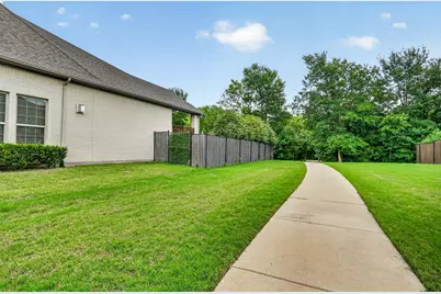 2204 Grafton Lane, McKinney, TX 75071 - Photo 4
