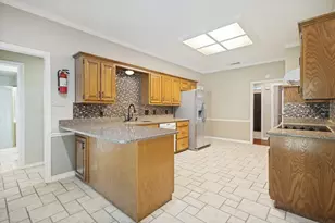 2429 E Windsor Dr, Denton, TX 76209 - Photo 14