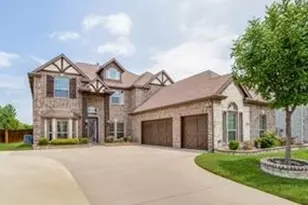 7124 Playa Imperial Ln, Grand Prairie, TX 75054 - Photo 2