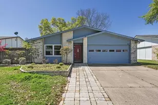1637 Dell Oak Dr, Garland, TX 75040 - Photo 2