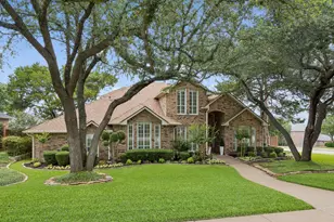 809 Newport Way, DeSoto, TX 75115 - Photo 2