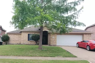 1118 Bradford Dr, Glenn Heights, TX 75154 - Photo 2