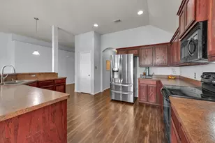 513 Crescent Creek Ln, Fort Worth, TX 76140 - Photo 16