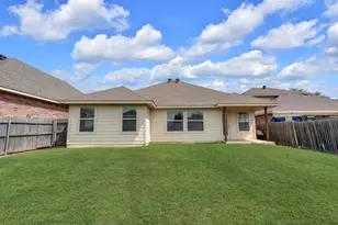 513 Crescent Creek Ln, Fort Worth, TX 76140 - Photo 6