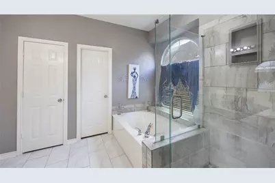 7724 Brook Meadow Lane, Fort Worth, TX 76133 - Photo 14