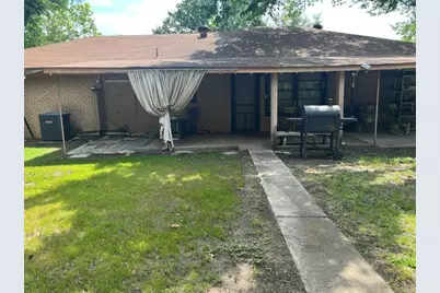 1211 Belmont Street, Gainesville, TX 76240 - Photo 2