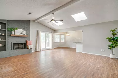 7612 Ripple Creek Court, Fort Worth, TX 76120 - Photo 6