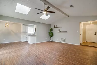 7612 Ripple Creek Court, Fort Worth, TX 76120 - Photo 8