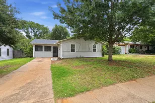 612 Aransas Dr, Euless, TX 76039 - Photo 2
