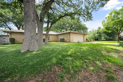 2801 Valparaiso Trail, Arlington, TX 76017 - Photo 30