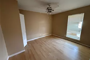 115 Price Dr, Lewisville, TX 75067 - Photo 6