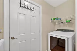 815 Earhart Ave, Grand Prairie, TX 75051 - Photo 16