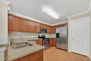 815 Earhart Ave, Grand Prairie, TX 75051 - Photo 14