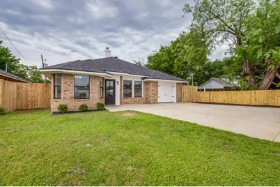 1905 Lakeview Drive, Grand Prairie, TX 75051 - Photo 2