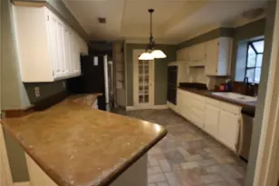 3302 Westgrove Dr, Arlington, TX 76001 - Photo 12