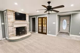 3302 Westgrove Dr, Arlington, TX 76001 - Photo 8