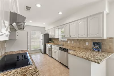 242 Woodcrest Drive, Richardson, TX 75080 - Photo 8