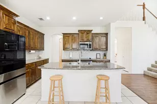 3019 Riverwood Ln, Grand Prairie, TX 75052 - Photo 6