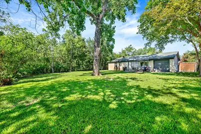 2322 Halifax Drive, Carrollton, TX 75006 - Photo 14