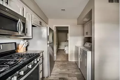 6501 E Mockingbird Lane, Dallas, TX 75214 - Photo 2