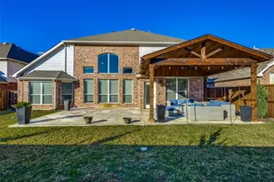 8901 Brook Hollow Dr, McKinney, TX 75072 - Photo 2