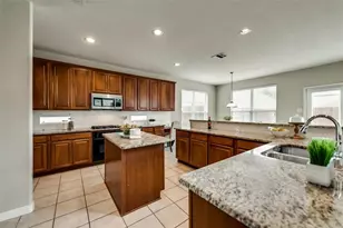 8901 Brook Hollow Dr, McKinney, TX 75072 - Photo 10