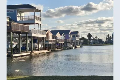 16715 Tahiti Way, Jamaica Beach, TX 77554 - Photo 2