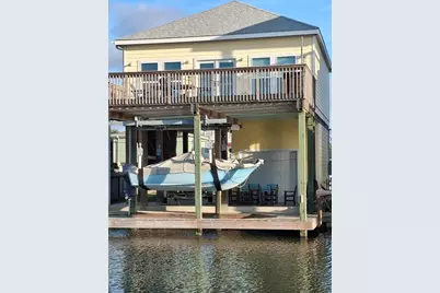 16715 Tahiti Way, Jamaica Beach, TX 77554 - Photo 1