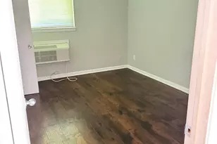1505 W Lovers Ln, Arlington, TX 76013 - Photo 2
