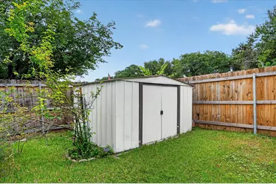 2718 Clover Valley Drive, Garland, TX 75043 - Photo 32