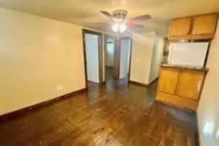 625 Redbud Ln, Grapevine, TX 76051 - Photo 2