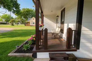 504 N Fordyce St, Blooming Grove, TX 76626 - Photo 8
