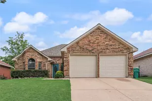 907 Sharp Dr, Cedar Hill, TX 75104 - Photo 4