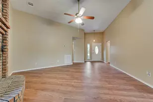 907 Sharp Dr, Cedar Hill, TX 75104 - Photo 8
