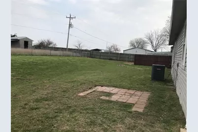 303 Raymond Street, Farmersville, TX 75442 - Photo 4
