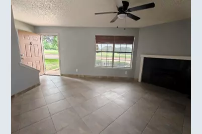 923 Vedral Place, Cedar Hill, TX 75104 - Photo 2