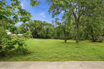 508 W Willingham Street, Cleburne, TX 76033 - Photo 2