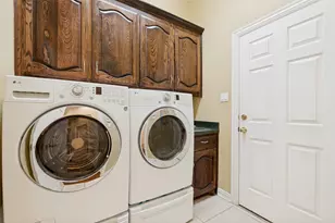 8524 Breakers Point, Dallas, TX 75243 - Photo 30