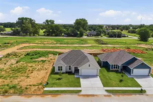 805 Lavender Ct, Tolar, TX 76476 - Photo 38