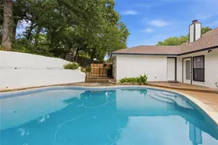 237 Bradford Dr, Hurst, TX 76053 - Photo 32