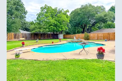 1604 Crestmont Avenue, Corsicana, TX 75110 - Photo 2