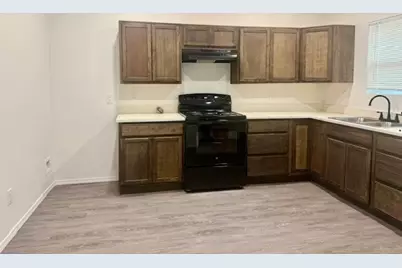 1235 E Houston Street NE, Paris, TX 75460 - Photo 6