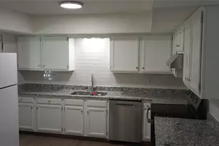 1707 Cottonwood Rd, Carrollton, TX 75006 - Photo 4