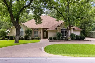 8709 S Monticello Cir, Granbury, TX 76049 - Photo 4