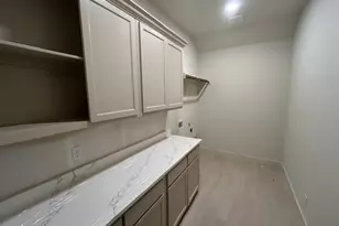609 W Kerry Ct, Poolville, TX 76487 - Photo 10
