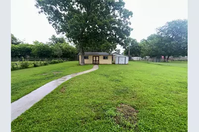 1025 Warden Street, Benbrook, TX 76126 - Photo 22