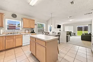 1409 Dundee Dr, Arlington, TX 76002 - Photo 10