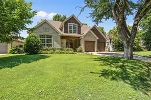 809 Edgefield Rd, Fort Worth, TX 76107 - Photo 1