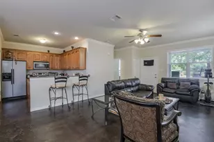 714 N Center St, Arlington, TX 76011 - Photo 2